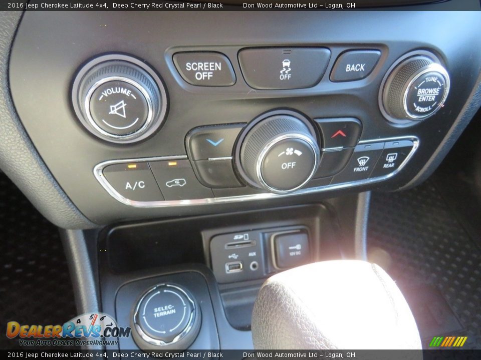 2016 Jeep Cherokee Latitude 4x4 Deep Cherry Red Crystal Pearl / Black Photo #26
