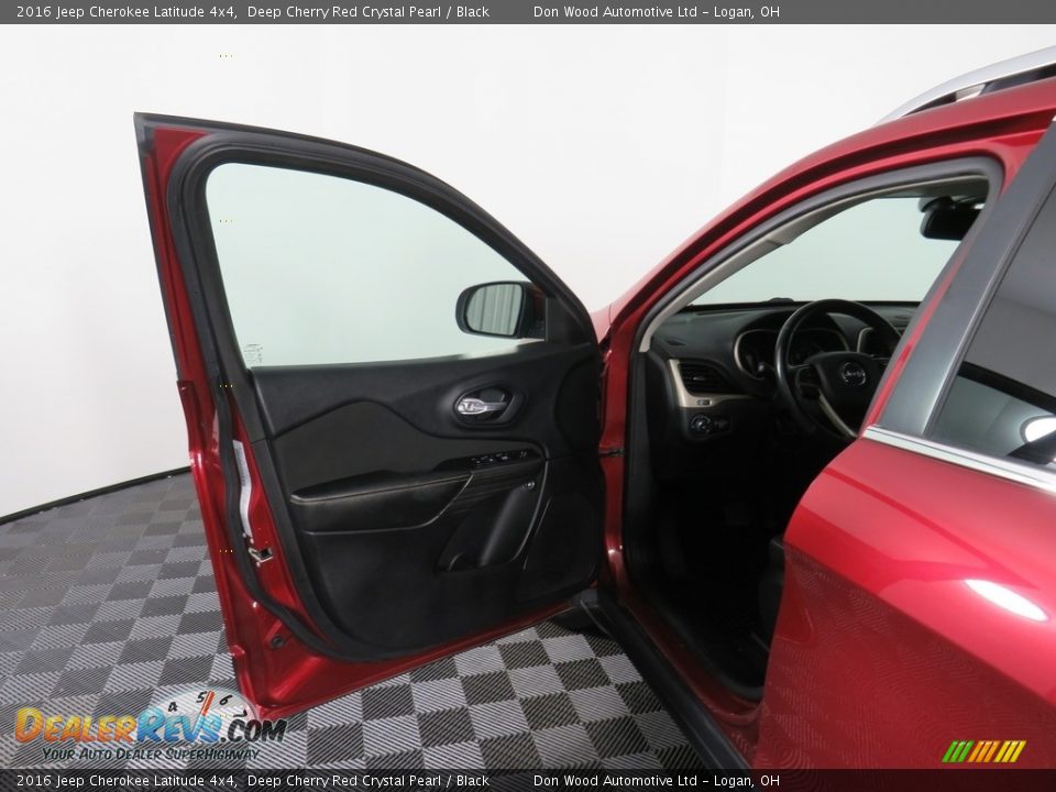2016 Jeep Cherokee Latitude 4x4 Deep Cherry Red Crystal Pearl / Black Photo #27