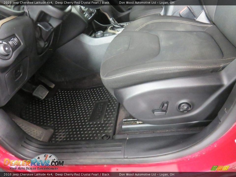 2016 Jeep Cherokee Latitude 4x4 Deep Cherry Red Crystal Pearl / Black Photo #28