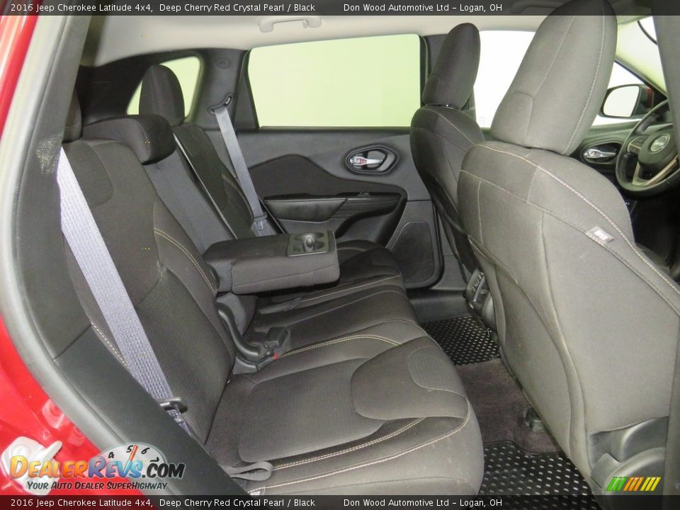 2016 Jeep Cherokee Latitude 4x4 Deep Cherry Red Crystal Pearl / Black Photo #35