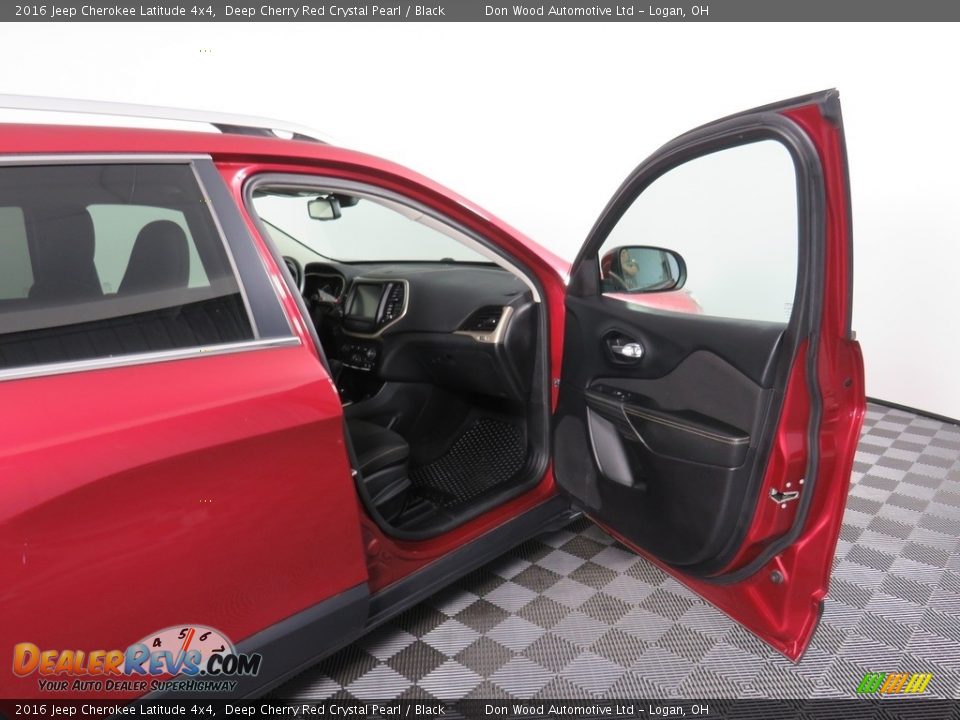 2016 Jeep Cherokee Latitude 4x4 Deep Cherry Red Crystal Pearl / Black Photo #36