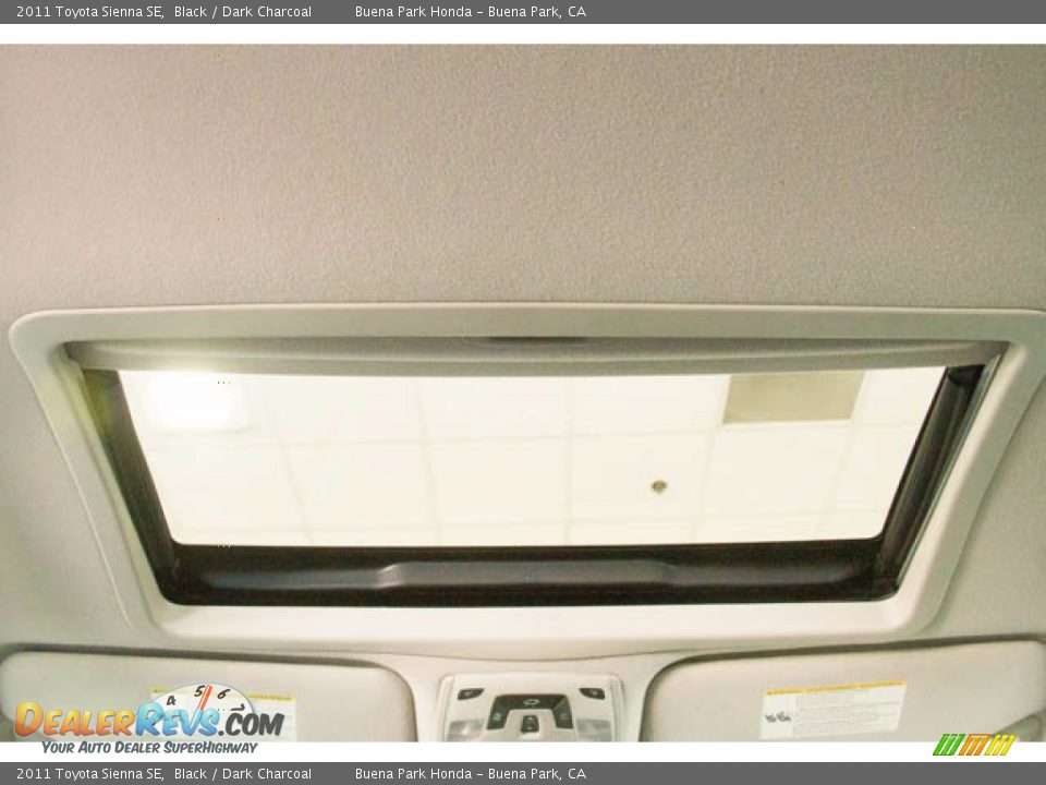 2011 Toyota Sienna SE Black / Dark Charcoal Photo #18