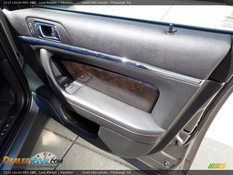 Door Panel of 2015 Lincoln MKS AWD Photo #13