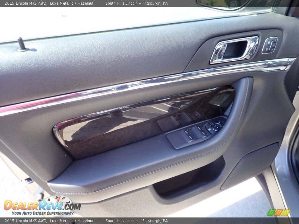 Door Panel of 2015 Lincoln MKS AWD Photo #18