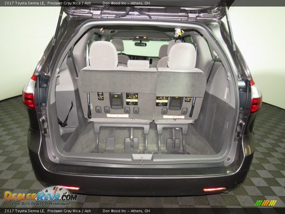 2017 Toyota Sienna LE Predawn Gray Mica / Ash Photo #12