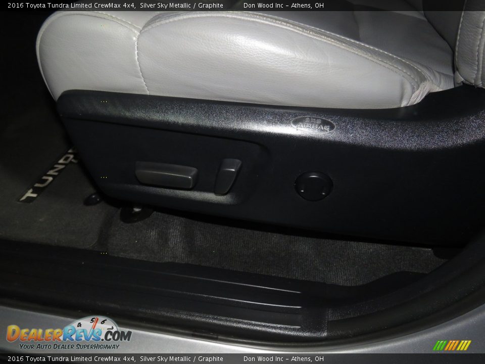 2016 Toyota Tundra Limited CrewMax 4x4 Silver Sky Metallic / Graphite Photo #16