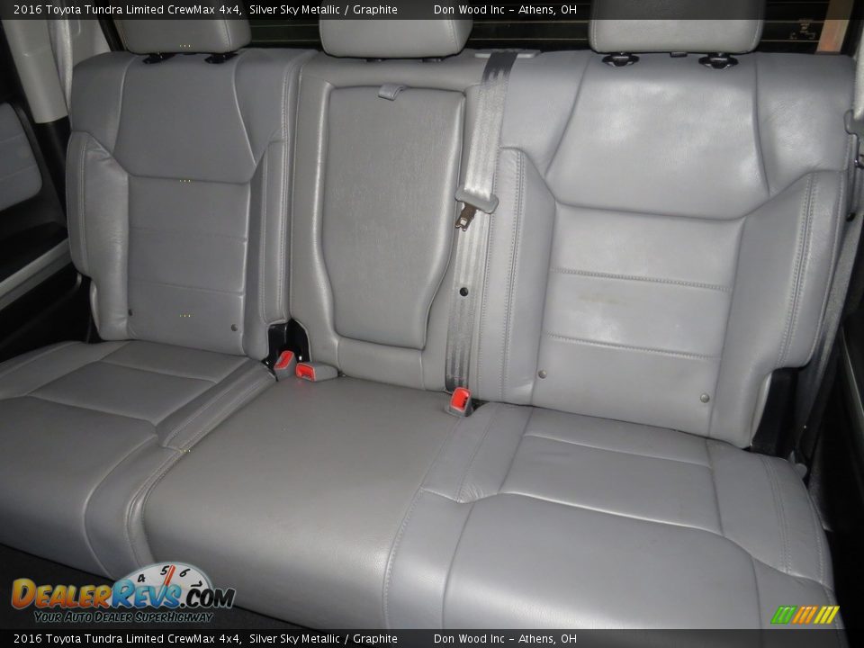 2016 Toyota Tundra Limited CrewMax 4x4 Silver Sky Metallic / Graphite Photo #18