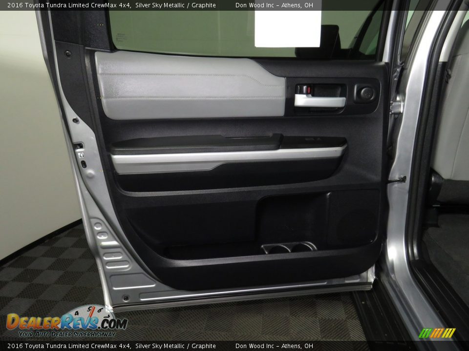 2016 Toyota Tundra Limited CrewMax 4x4 Silver Sky Metallic / Graphite Photo #19