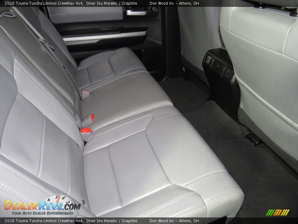 2016 Toyota Tundra Limited CrewMax 4x4 Silver Sky Metallic / Graphite Photo #22