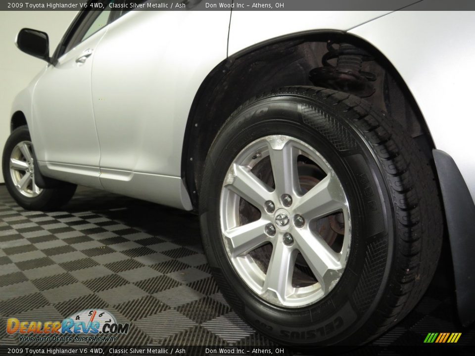 2009 Toyota Highlander V6 4WD Classic Silver Metallic / Ash Photo #10