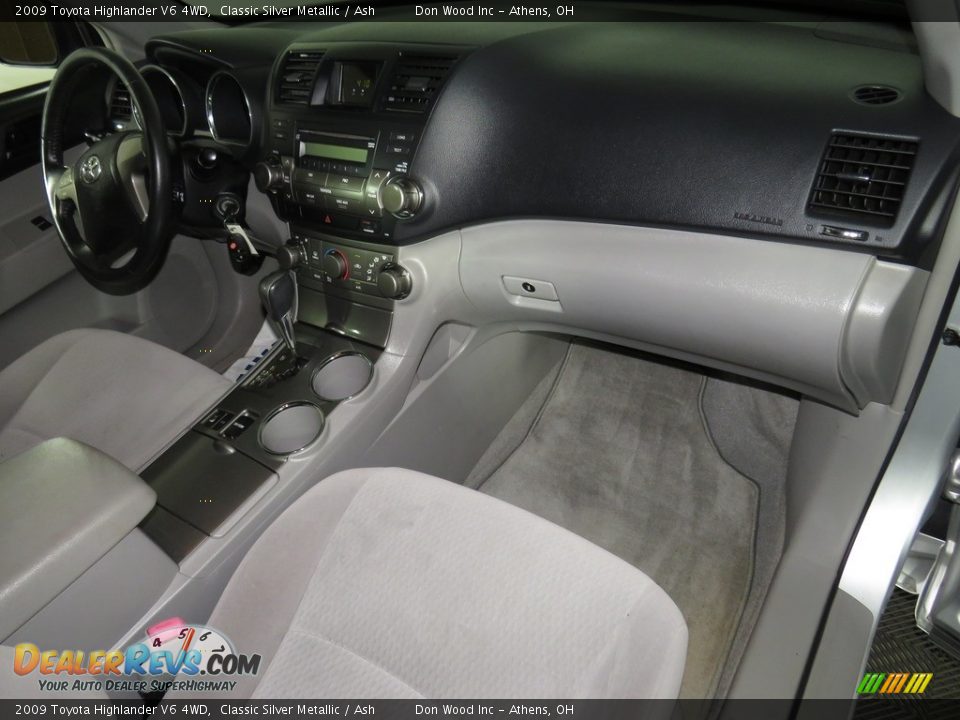 2009 Toyota Highlander V6 4WD Classic Silver Metallic / Ash Photo #27