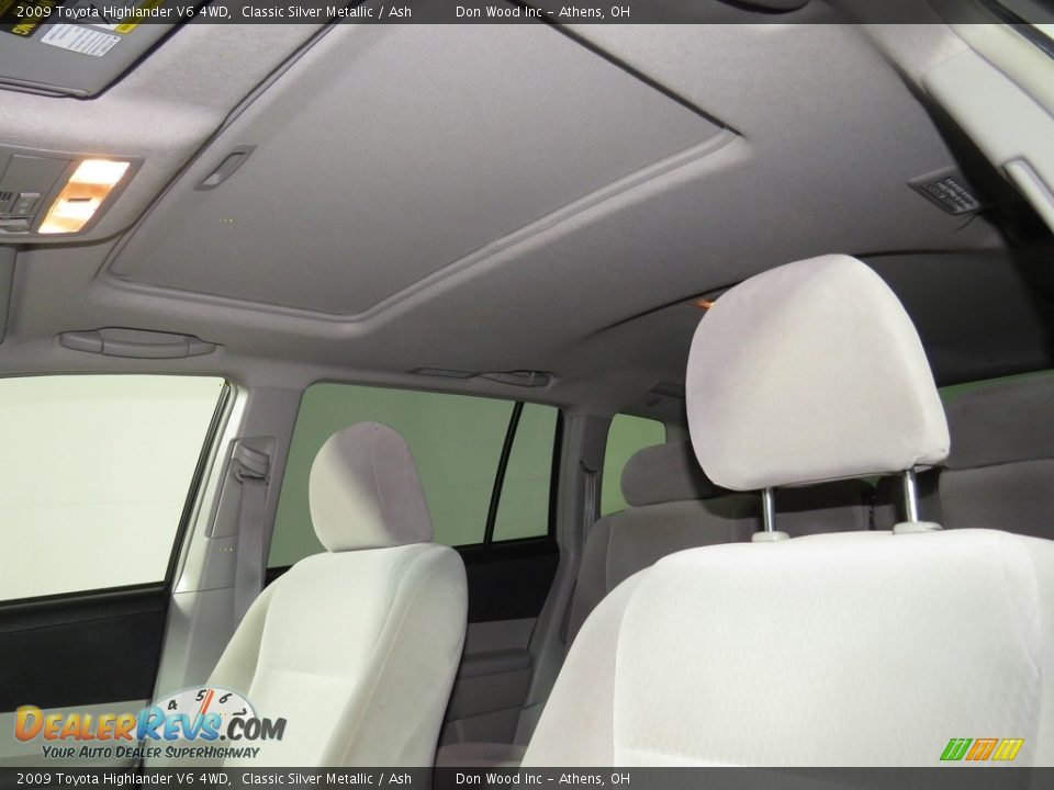 2009 Toyota Highlander V6 4WD Classic Silver Metallic / Ash Photo #32