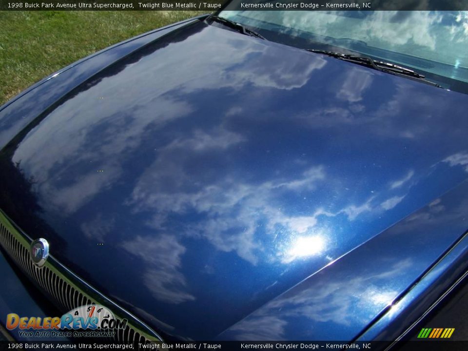 1998 Buick Park Avenue Ultra Supercharged Twilight Blue Metallic / Taupe Photo #10