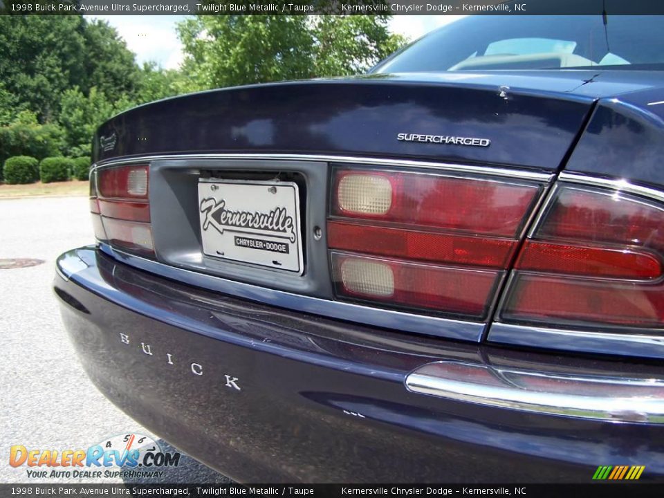 1998 Buick Park Avenue Ultra Supercharged Twilight Blue Metallic / Taupe Photo #13