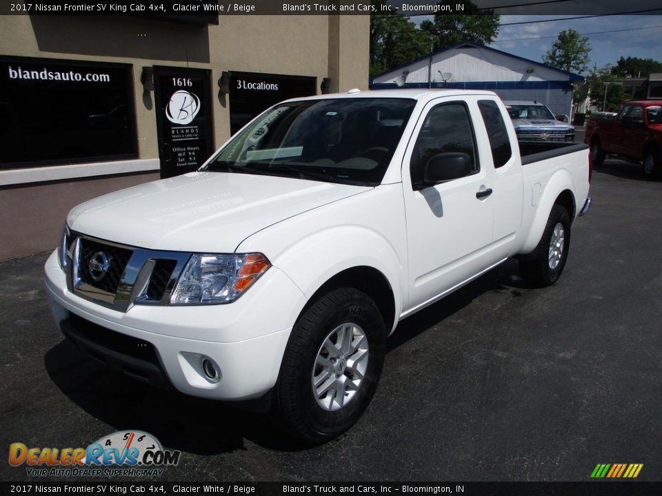 2017 Nissan Frontier SV King Cab 4x4 Glacier White / Beige Photo #2