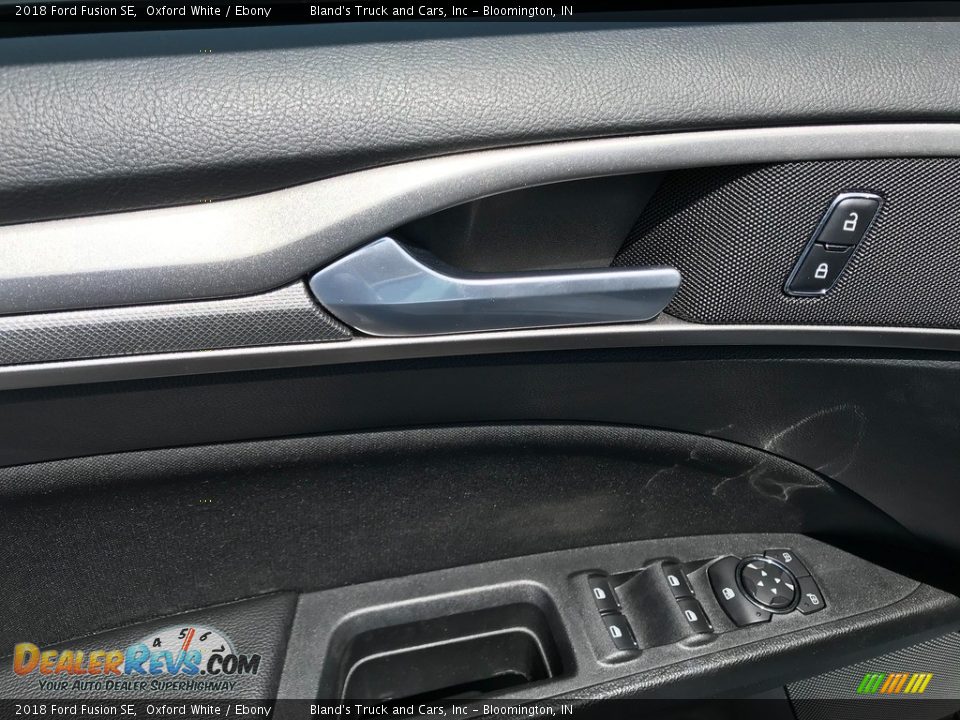 2018 Ford Fusion SE Oxford White / Ebony Photo #10