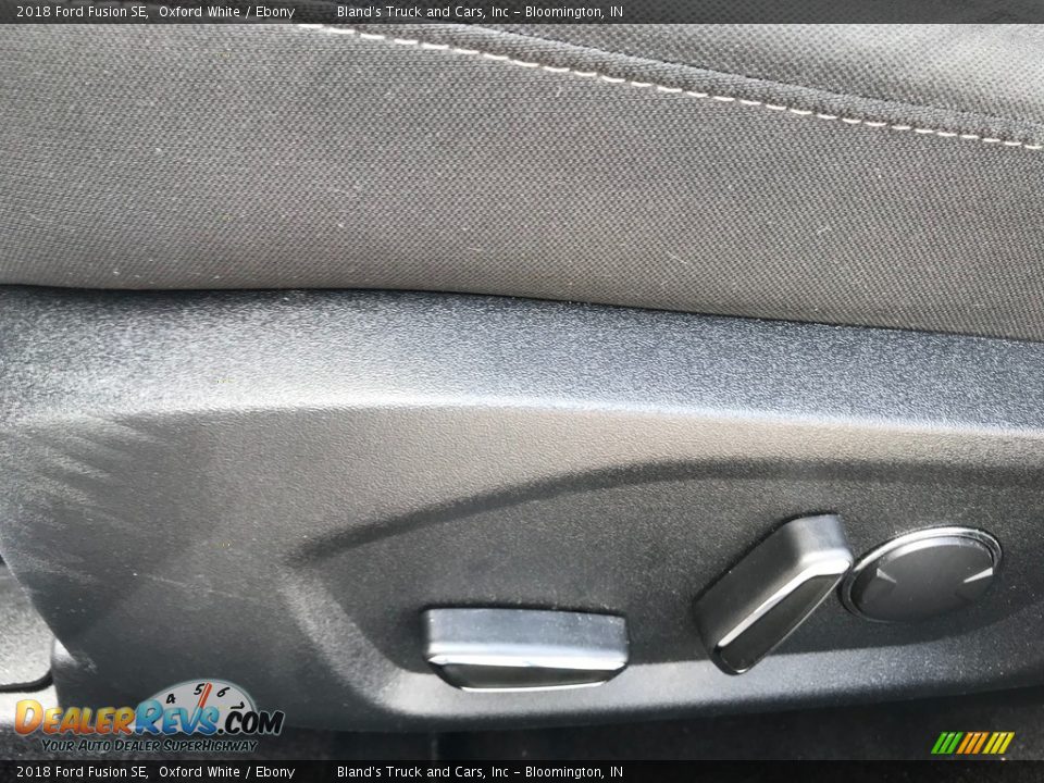 2018 Ford Fusion SE Oxford White / Ebony Photo #11