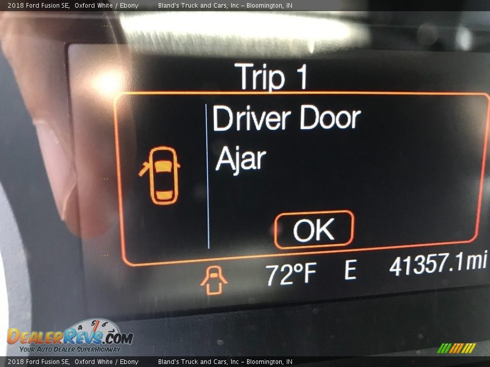 2018 Ford Fusion SE Oxford White / Ebony Photo #13