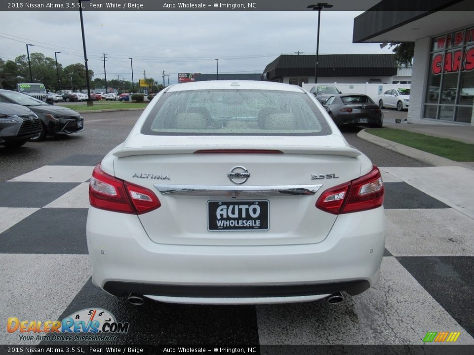 2016 Nissan Altima 3.5 SL Pearl White / Beige Photo #4