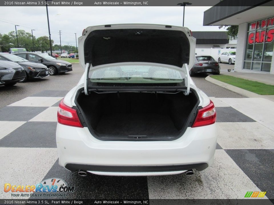 2016 Nissan Altima 3.5 SL Pearl White / Beige Photo #5