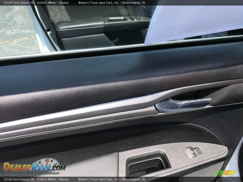 2018 Ford Fusion SE Oxford White / Ebony Photo #25