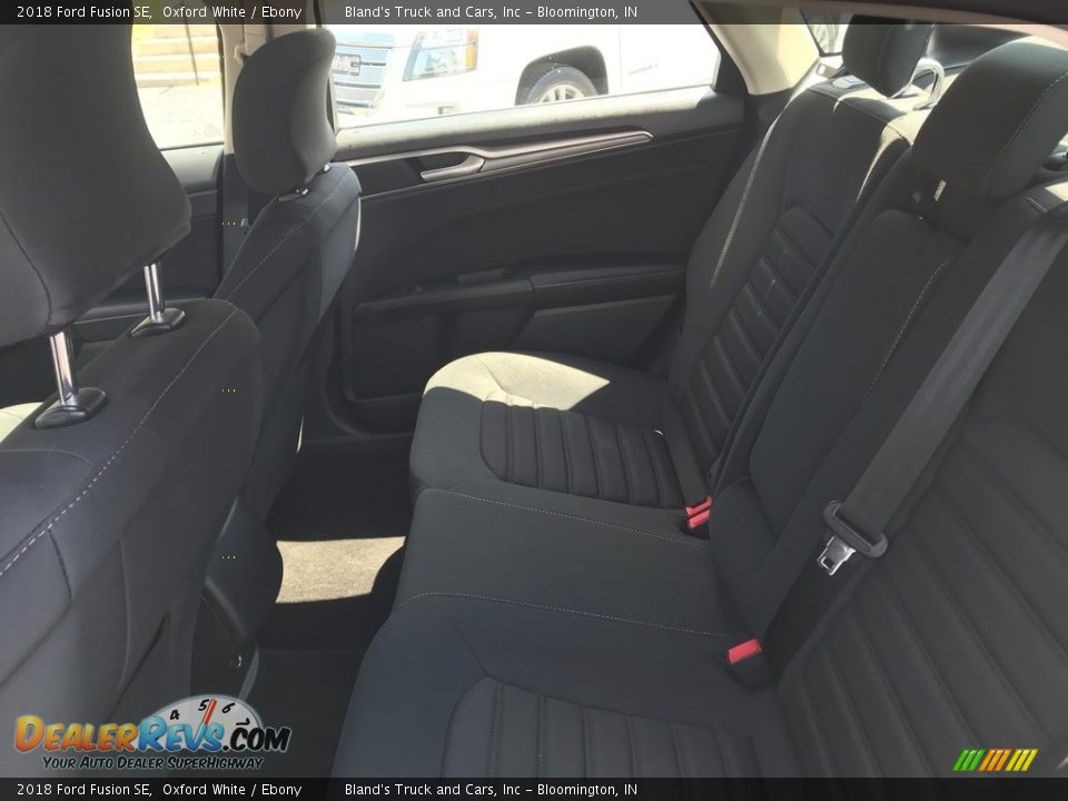 2018 Ford Fusion SE Oxford White / Ebony Photo #26