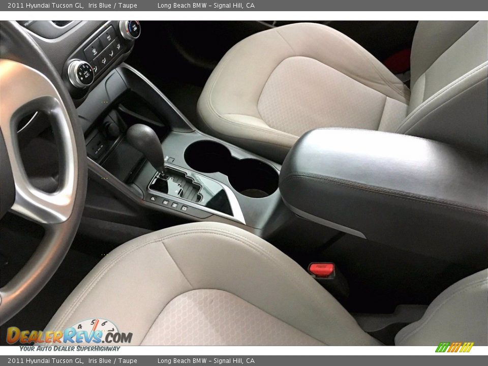 2011 Hyundai Tucson GL Iris Blue / Taupe Photo #16