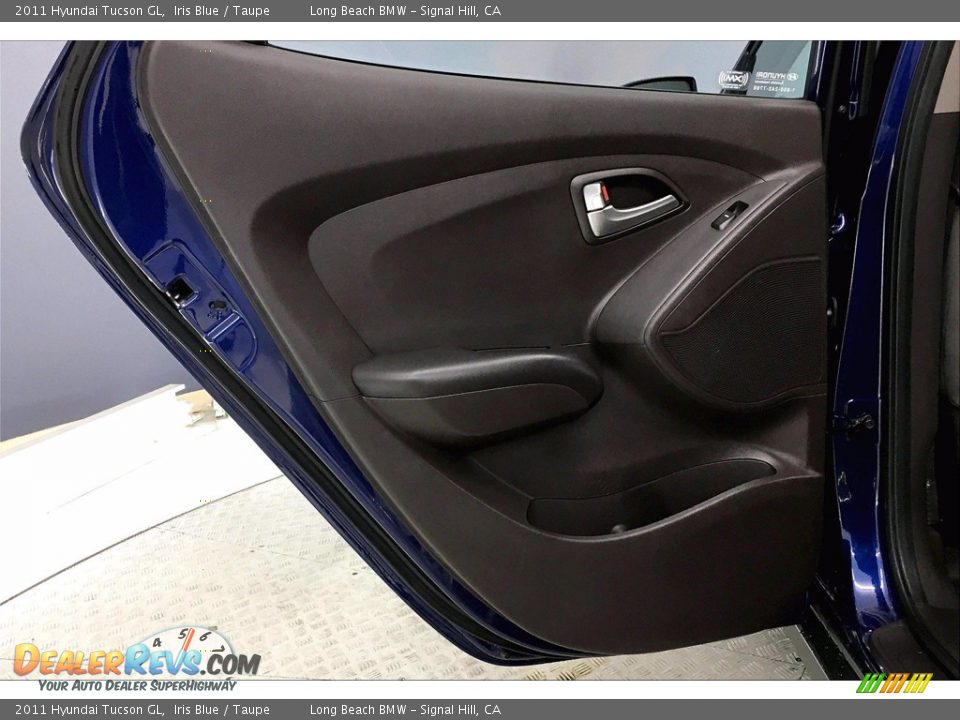 2011 Hyundai Tucson GL Iris Blue / Taupe Photo #25