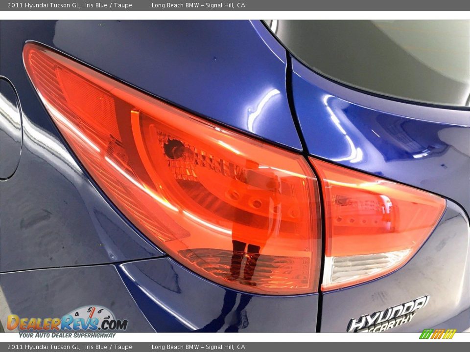 2011 Hyundai Tucson GL Iris Blue / Taupe Photo #27