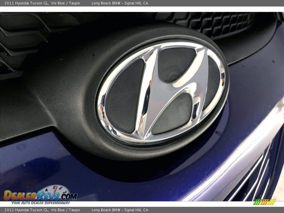 2011 Hyundai Tucson GL Iris Blue / Taupe Photo #32