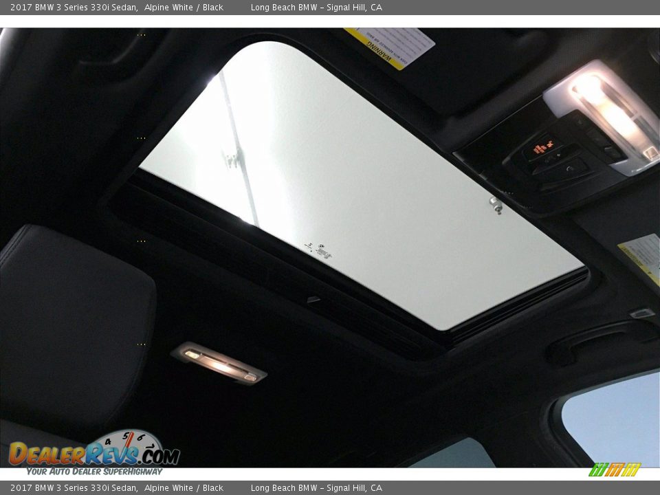 2017 BMW 3 Series 330i Sedan Alpine White / Black Photo #31