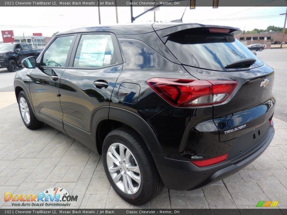 2021 Chevrolet TrailBlazer LS Mosaic Black Metallic / Jet Black Photo #5