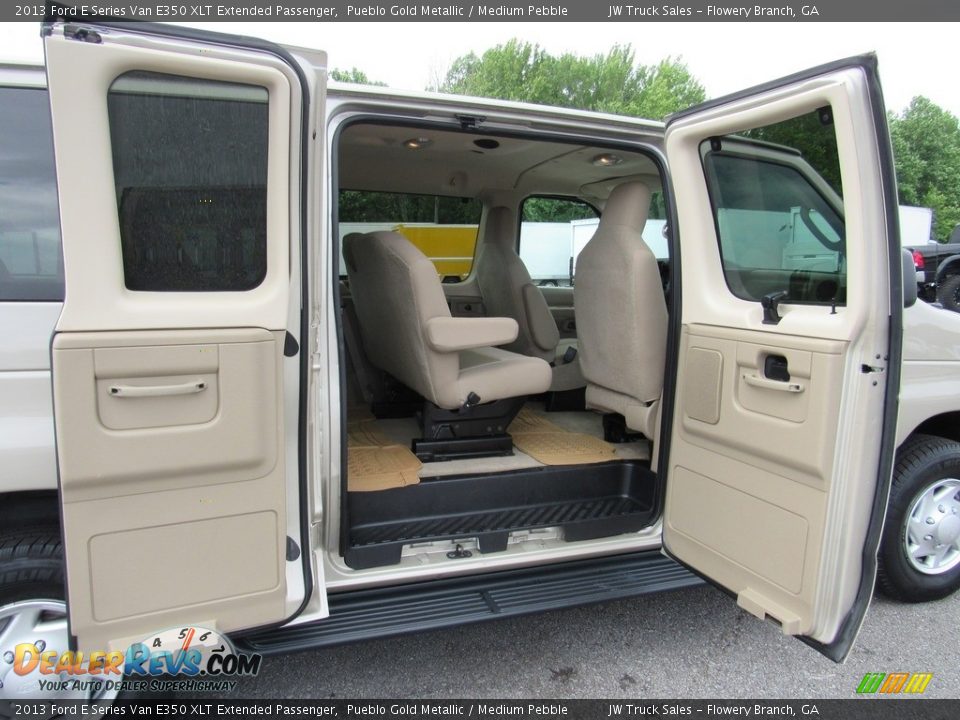 2013 Ford E Series Van E350 XLT Extended Passenger Pueblo Gold Metallic / Medium Pebble Photo #34