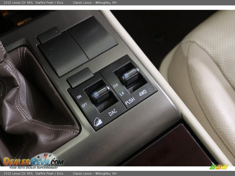 Controls of 2015 Lexus GX 460 Photo #14