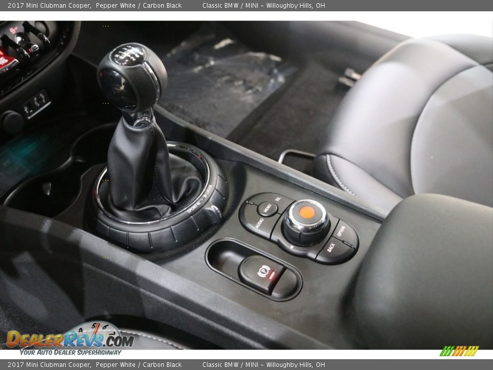2017 Mini Clubman Cooper Pepper White / Carbon Black Photo #13