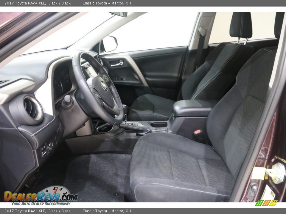 2017 Toyota RAV4 XLE Black / Black Photo #6