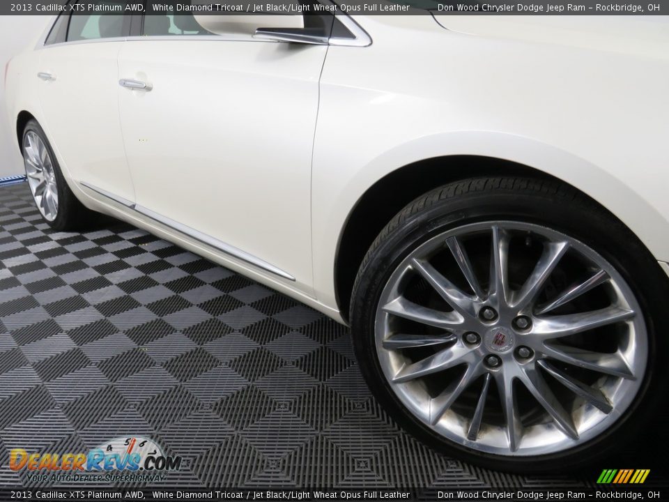 2013 Cadillac XTS Platinum AWD White Diamond Tricoat / Jet Black/Light Wheat Opus Full Leather Photo #6