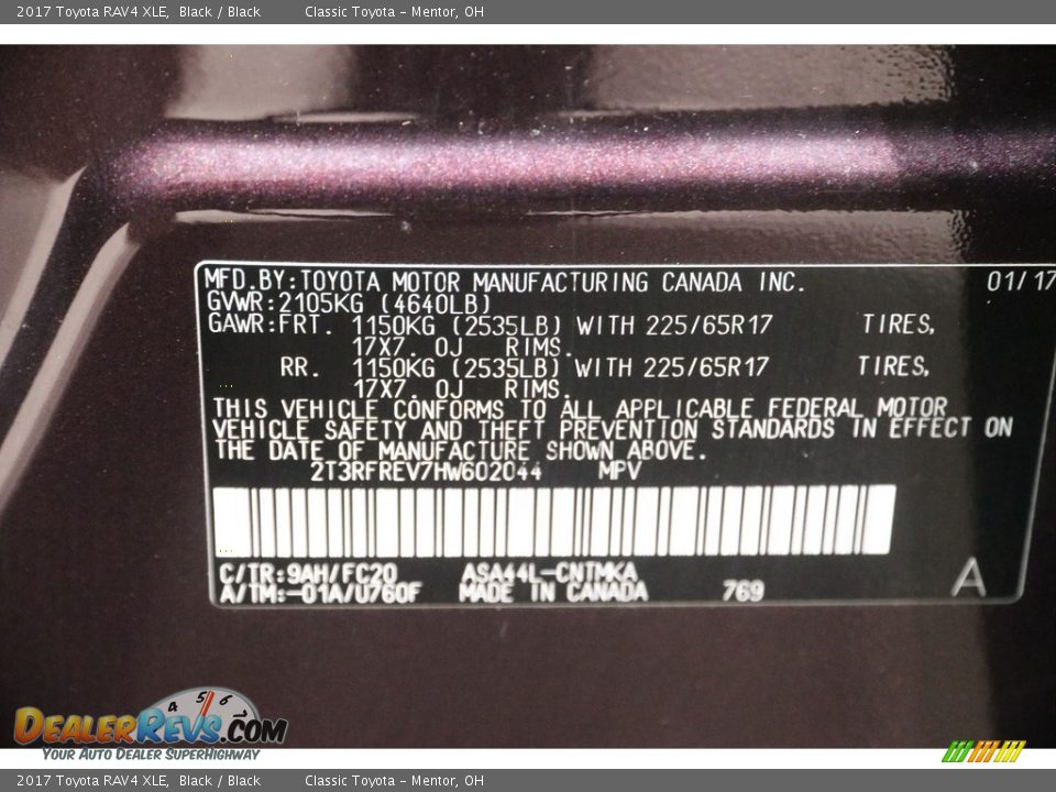 2017 Toyota RAV4 XLE Black / Black Photo #19