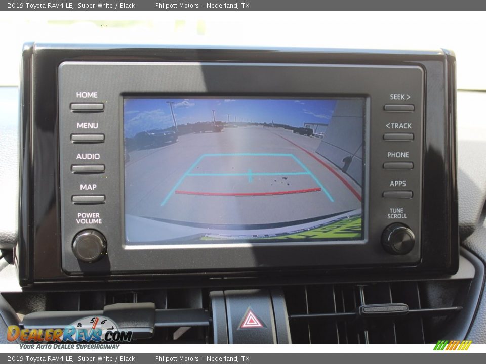 2019 Toyota RAV4 LE Super White / Black Photo #18