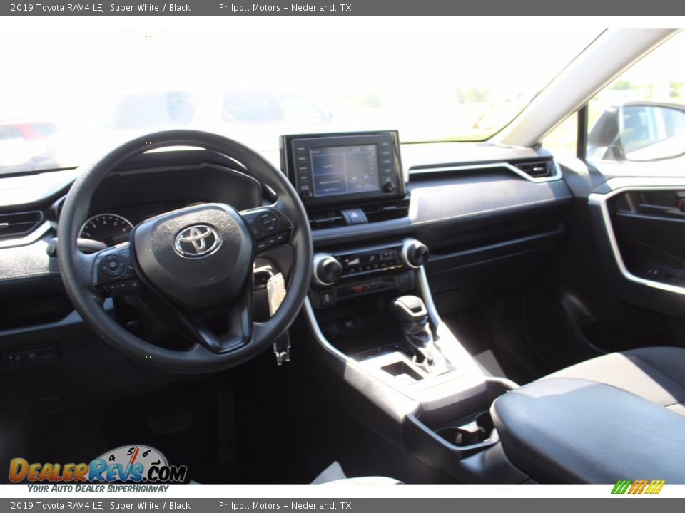 2019 Toyota RAV4 LE Super White / Black Photo #21