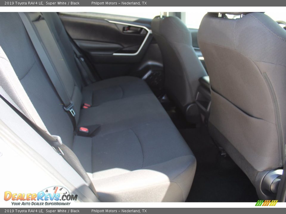 2019 Toyota RAV4 LE Super White / Black Photo #25