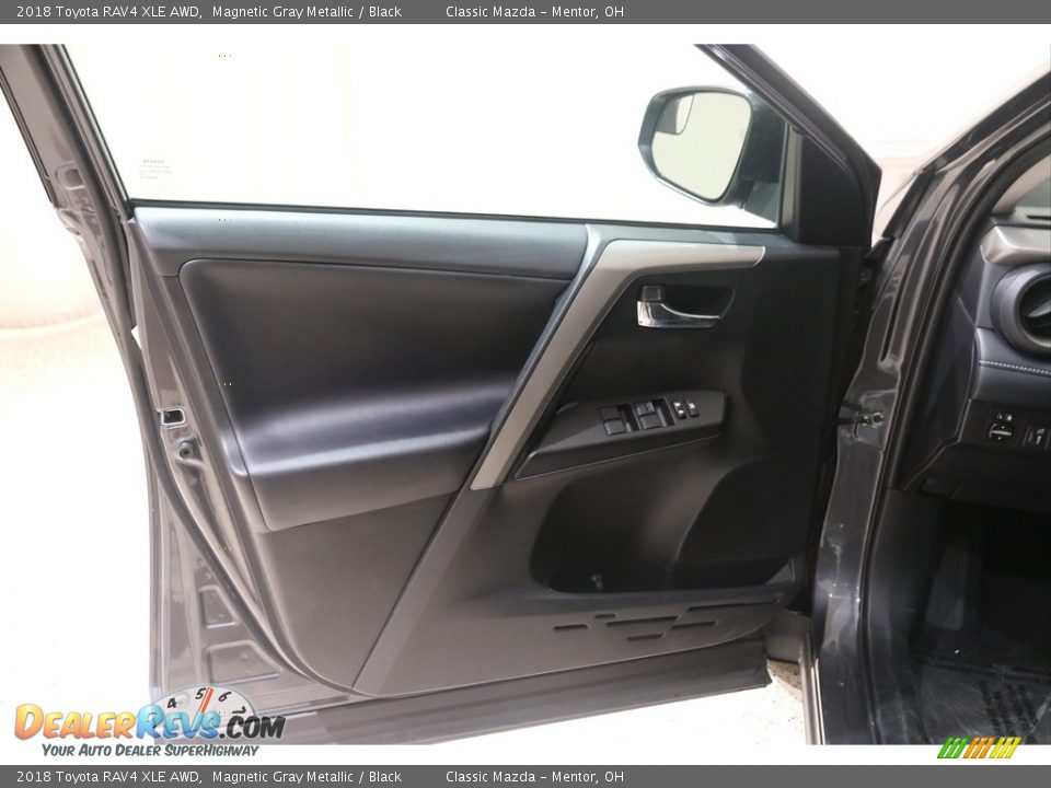 2018 Toyota RAV4 XLE AWD Magnetic Gray Metallic / Black Photo #5