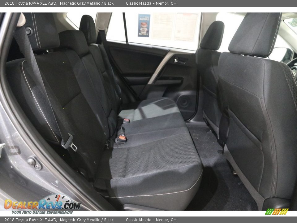 2018 Toyota RAV4 XLE AWD Magnetic Gray Metallic / Black Photo #15