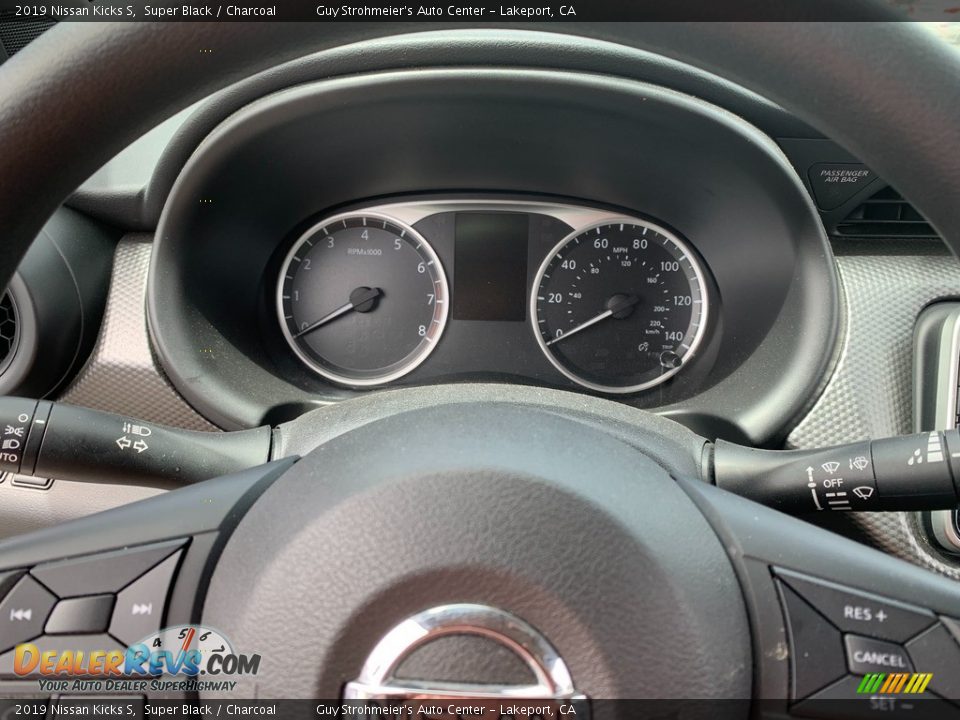 2019 Nissan Kicks S Super Black / Charcoal Photo #11