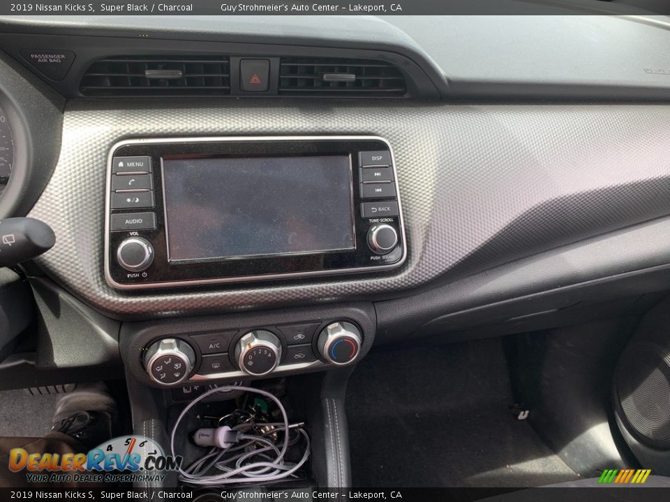 2019 Nissan Kicks S Super Black / Charcoal Photo #13