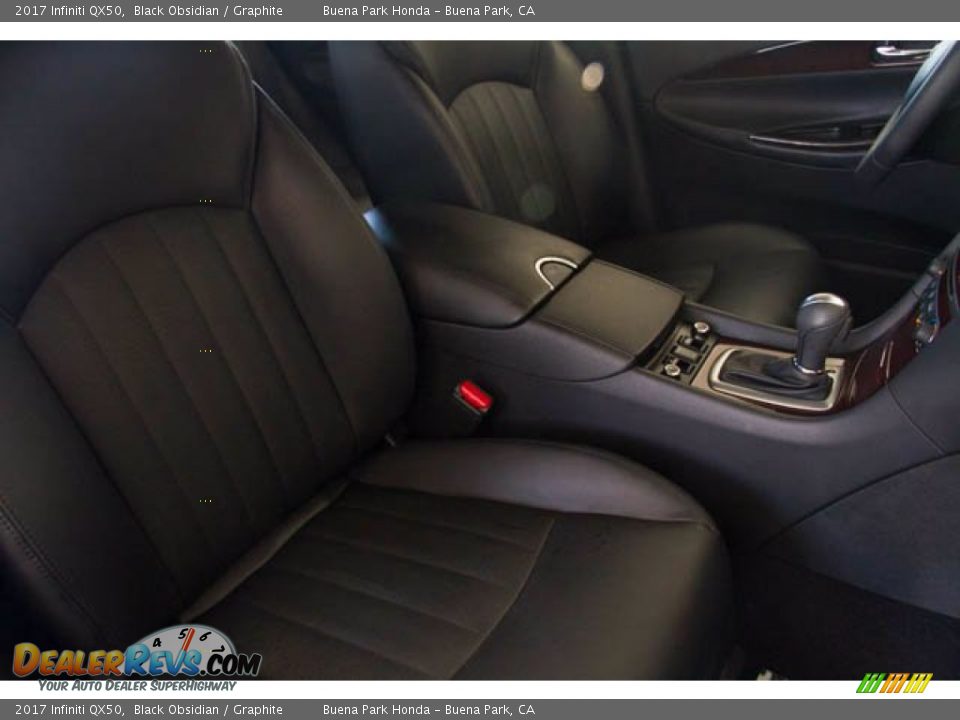 Front Seat of 2017 Infiniti QX50  Photo #22