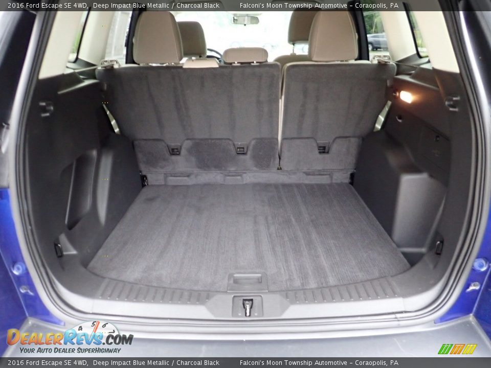 2016 Ford Escape SE 4WD Deep Impact Blue Metallic / Charcoal Black Photo #4
