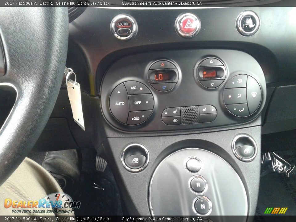Controls of 2017 Fiat 500e All Electric Photo #15
