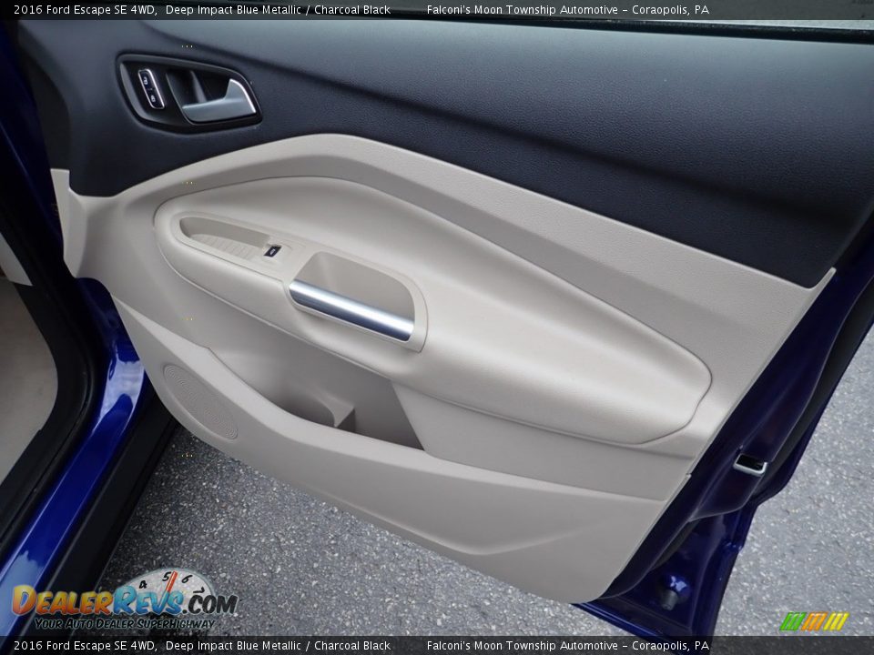 2016 Ford Escape SE 4WD Deep Impact Blue Metallic / Charcoal Black Photo #13