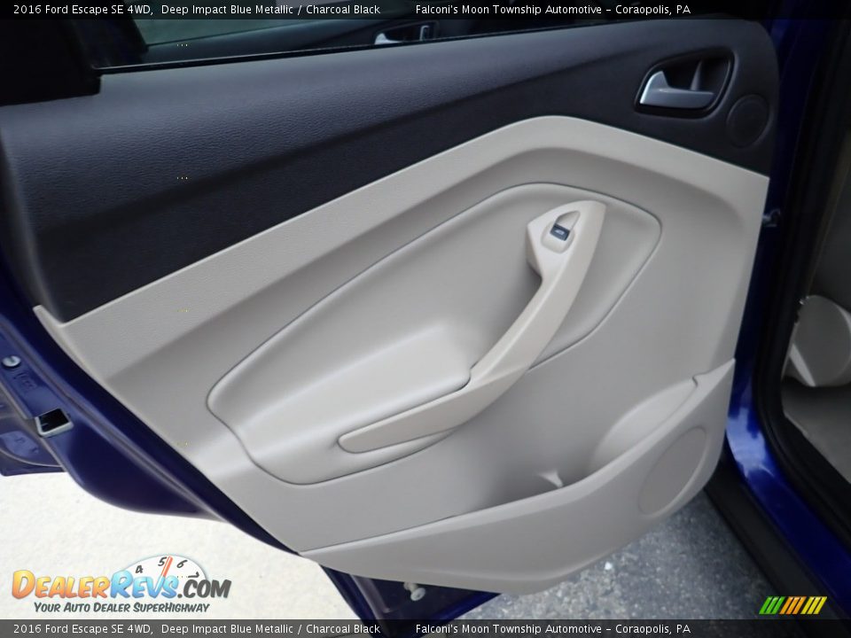 2016 Ford Escape SE 4WD Deep Impact Blue Metallic / Charcoal Black Photo #18